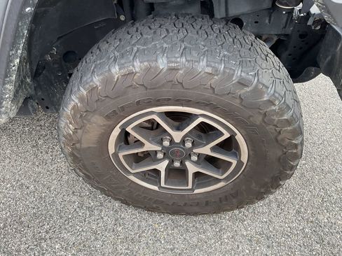 Used 2024 Jeep Wrangler Unlimited Rubicon image 11