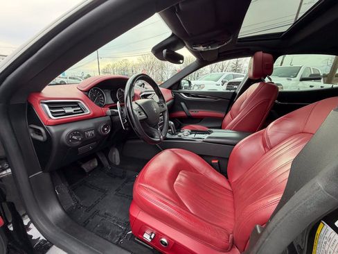 Used 2021 Maserati Ghibli S RWD image 10