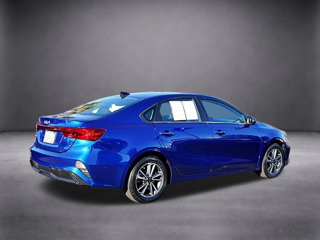 Used 2023 Kia Forte LXS w/ LXS Technology Package FWD image 4