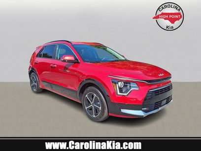 New 2025 Kia Niro SX