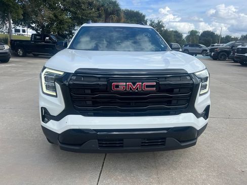 Used 2026 GMC Terrain Elevation w/ Elevation Premium Package FWD image 10
