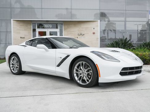 Used 2014 Chevrolet Corvette Stingray Coupe RWD image 4