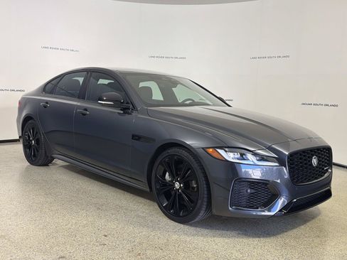 Used 2024 Jaguar XF R-Dynamic SE AWD/4WD image 7