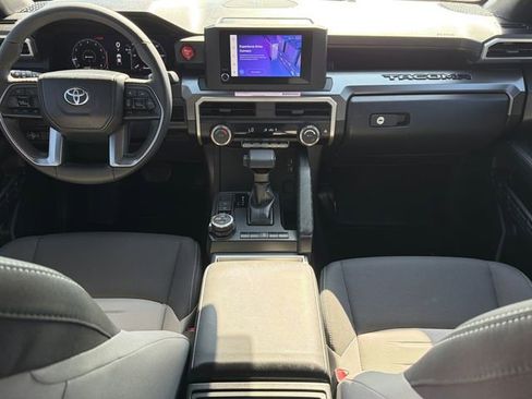Used 2024 Toyota Tacoma TRD Off-Road AWD/4WD image 12