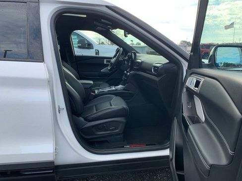 Certified 2024 Ford Explorer ST w/ Equipment Group 401A image 17