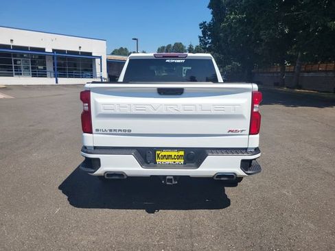 Used 2024 Chevrolet Silverado 1500 RST w/ Z71 Off-Road Package AWD/4WD image 4