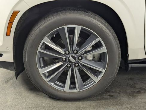 Used 2025 Cadillac Escalade Sport image 9