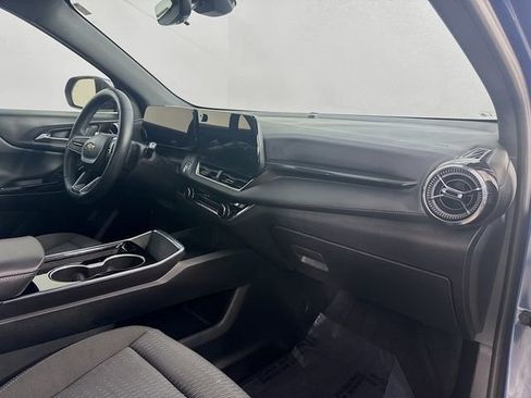 Used 2025 Chevrolet Equinox LT w/ Safety and Technology Package image 27