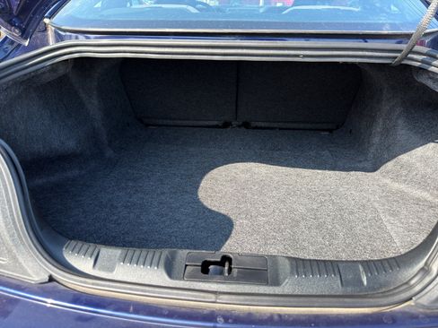 Used 2018 Ford Mustang Coupe RWD image 15