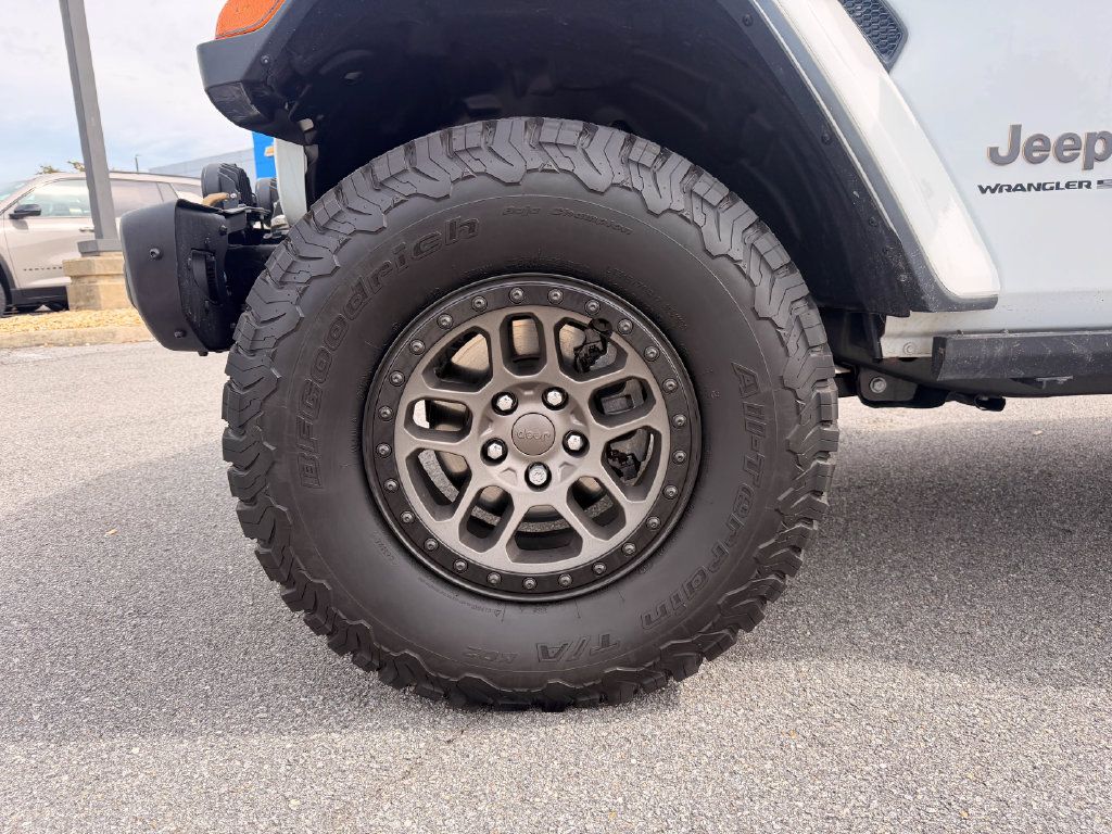 Used 2023 Jeep Wrangler Unlimited Rubicon 392 w/ Xtreme Recon 35" Tire Package AWD/4WD image 26