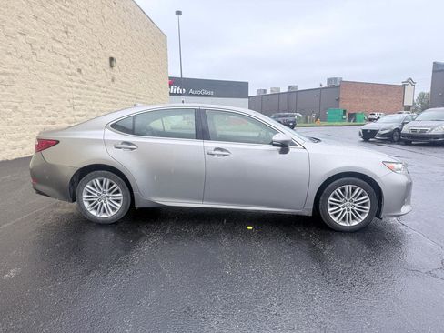 Used 2015 Lexus ES 350 w/ Luxury Package image 5