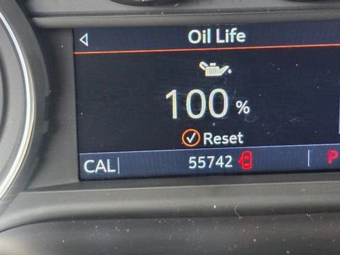 Used 2020 Chevrolet Silverado 1500 LT image 20