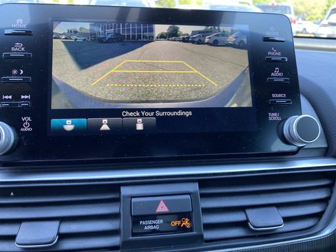 Used 2019 Honda Accord Sport image 11
