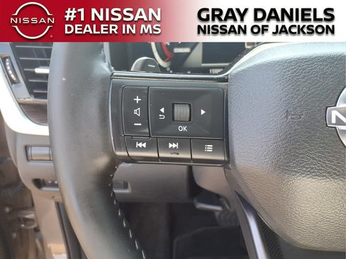 Certified 2025 Nissan Rogue Platinum w/ Tech Package FWD image 16