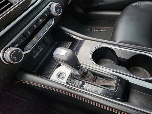 Used 2023 Nissan Altima 2.5 SR w/ SR Premium Package image 20