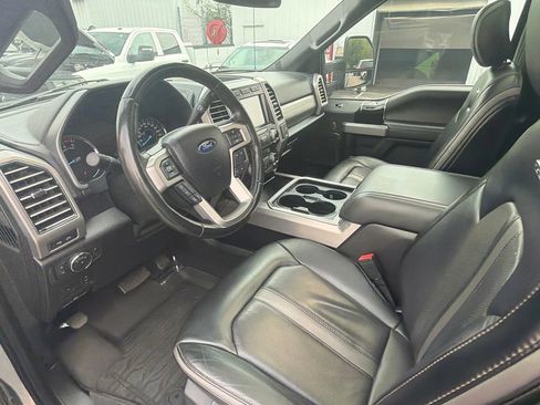 Used 2021 Ford F350 Platinum w/ Tremor Off-Road Package AWD/4WD image 20