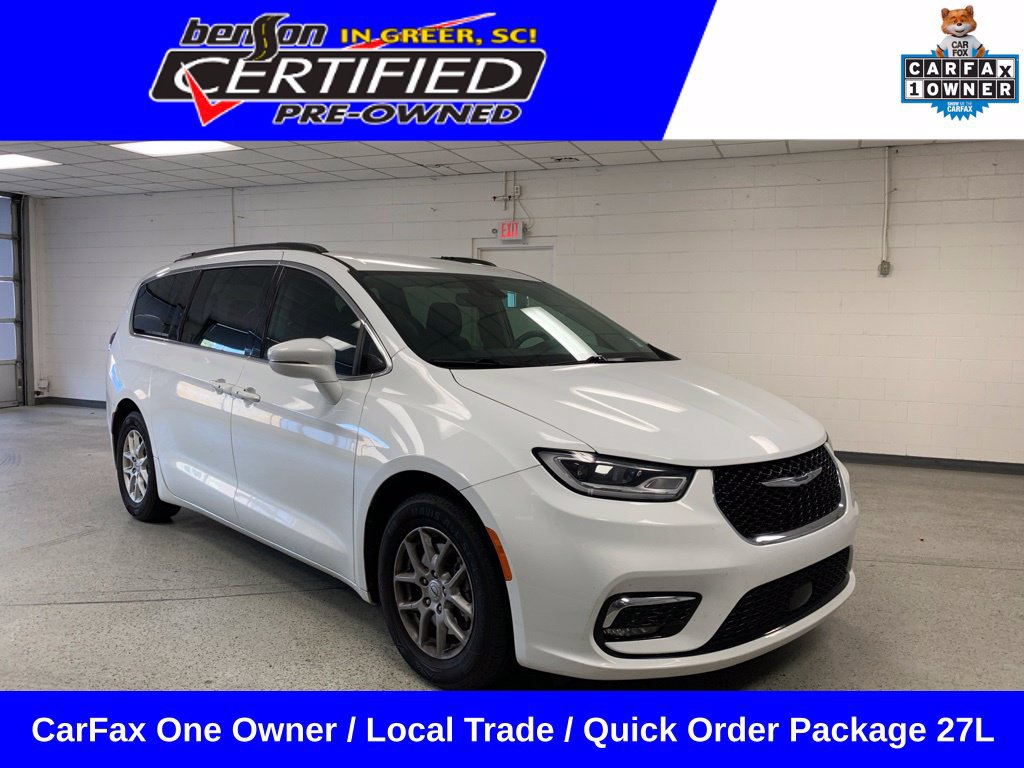 Used 2022 Chrysler Pacifica Touring-L FWD image 1