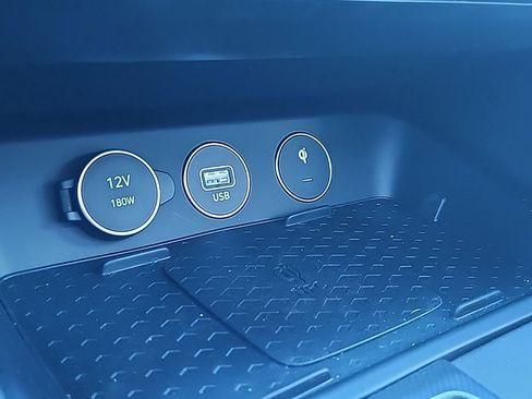 Used 2024 Genesis G70 3.3T Advanced w/ Sport Prestige Package image 18