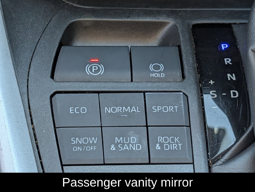 Used 2020 Toyota RAV4 XLE w/ XLE Grade Weather Package AWD/4WD image 17