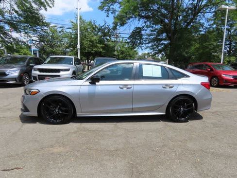 Used 2023 Honda Civic Sport image 3