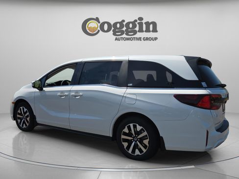 New 2026 Honda Odyssey EX-L image 3