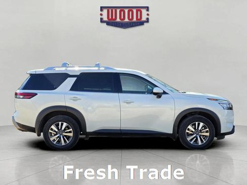 Used 2024 Nissan Pathfinder SL image 6