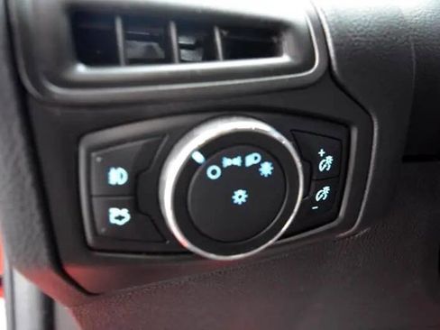 Used 2014 Ford Focus SE w/ Equipment Group 201A image 18