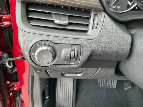 Used 2020 Buick Envision Premium image 19