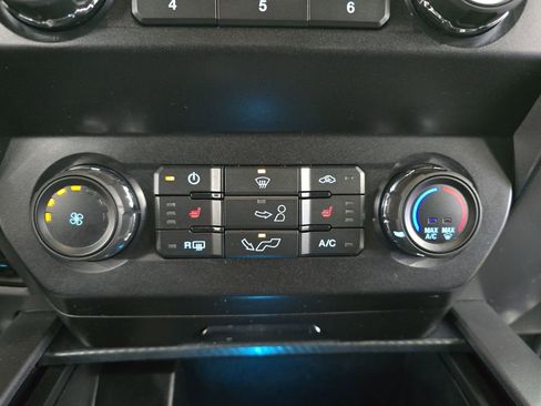 Used 2019 Ford F150 XLT w/ Equipment Group 302A Luxury AWD/4WD image 20