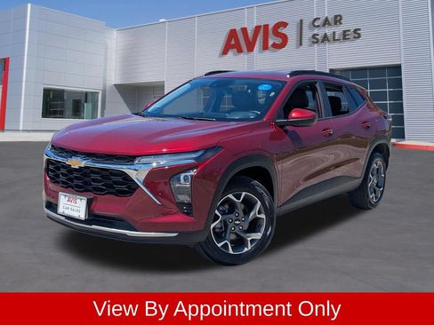 Used 2025 Chevrolet Trax LT w/ LT Convenience Package FWD image 1