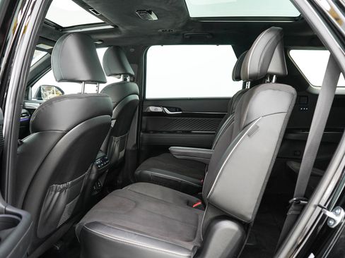 Used 2025 Hyundai Palisade Calligraphy AWD/4WD image 16