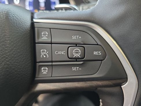 New 2026 Jeep Grand Cherokee L Limited AWD/4WD image 18
