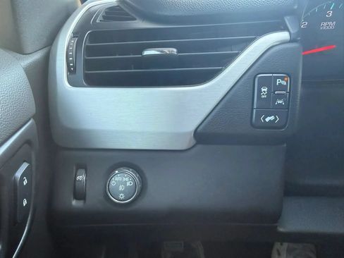 Used 2019 GMC Yukon SLT w/ Open Road Package RWD image 29