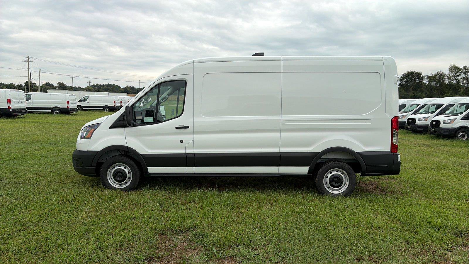 New 2026 Ford Transit 250 148 Medium Roof RWD image 2