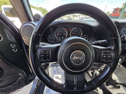 Used 2012 Jeep Wrangler Sport AWD/4WD image 17