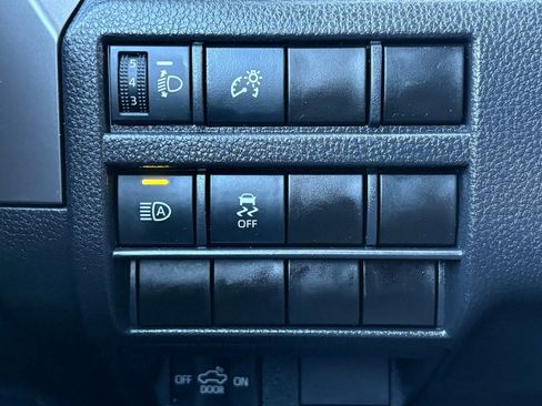 Used 2025 Toyota Tacoma SR5 image 21