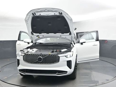New 2026 Volvo XC90 B6 Plus image 55