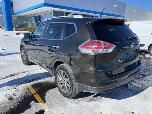 Used 2016 Nissan Rogue SL image 2