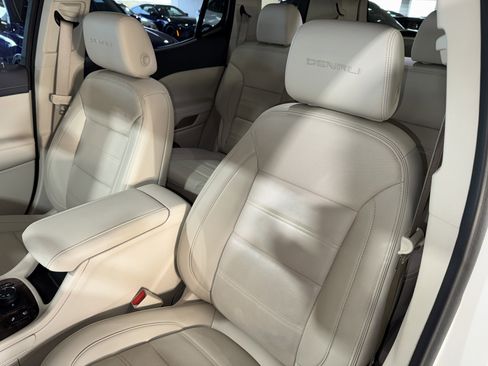 Used 2022 GMC Acadia Denali w/ Denali Ultimate Package image 35