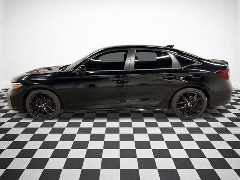 Used 2025 Honda Civic Sport image 2