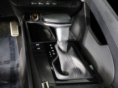 Used 2025 Hyundai Elantra Sport FWD image 42