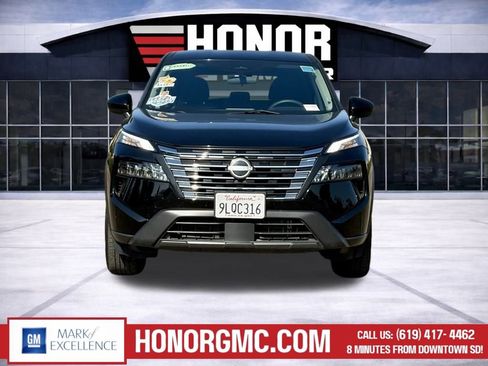 Used 2024 Nissan Rogue SV image 8