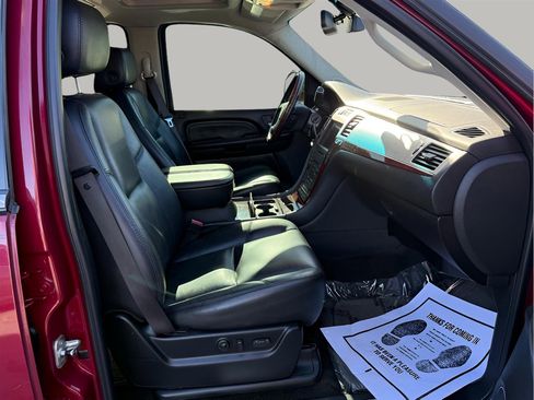 Used 2007 Cadillac Escalade 2WD w/ Information Package image 26