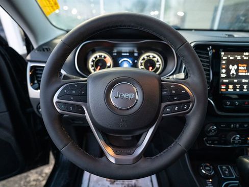 Used 2022 Jeep Cherokee Limited w/ Elite Package image 16