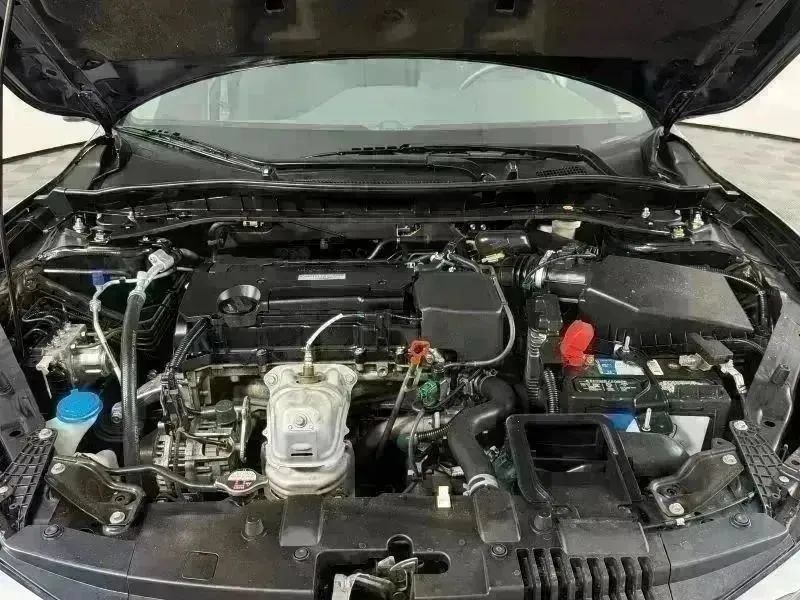 Used 2017 Honda Accord EX image 16