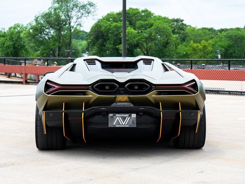 Used 2025 Lamborghini Revuelto AWD/4WD image 7