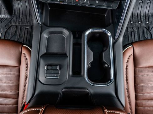 Used 2026 GMC Sierra 3500 Denali Ultimate image 28