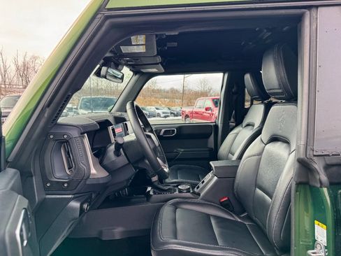 Used 2025 Ford Bronco Outer Banks image 24