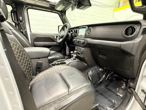 Used 2023 Jeep Wrangler Unlimited Sahara AWD/4WD image 44