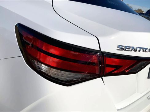 Used 2024 Nissan Sentra S image 31